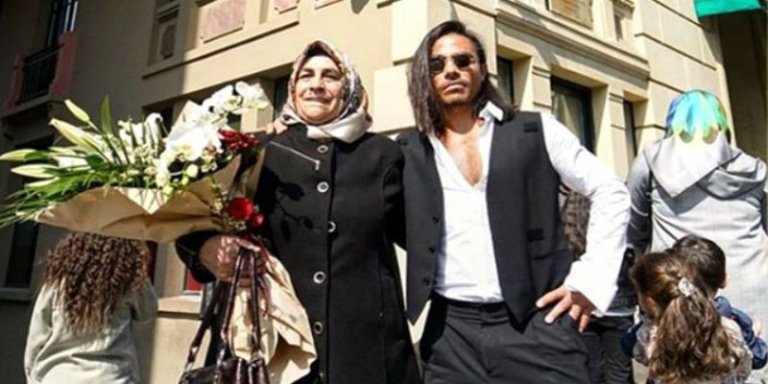 Sosyete Kasabı Nusret’in 8 Mart’da Kadınlara Büyük Jesti..