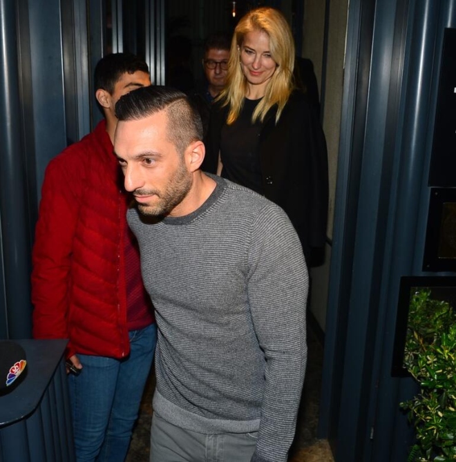 Burcu Esmersoy ve Allan Hakko El Ele