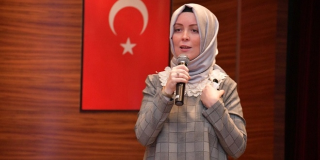 Hatice Kübra Tongar Kimdir?