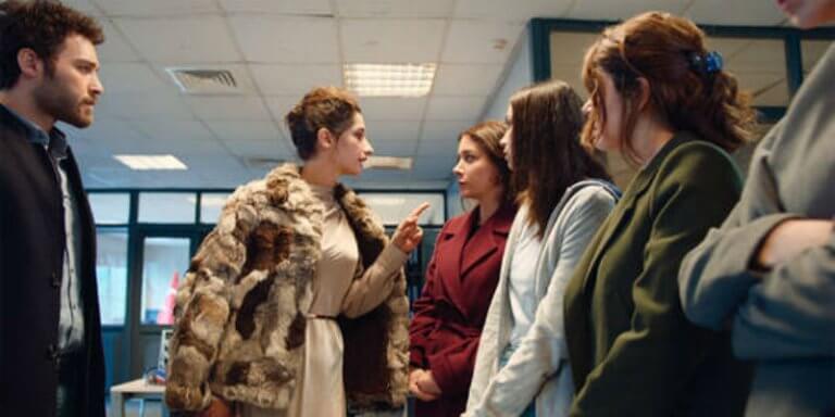 Hizmetçiler Dizisinin Yayın Günü Belli Oldu! Dizinin İlk Bölüm 2. ve 3. Fragmanı Yayında!