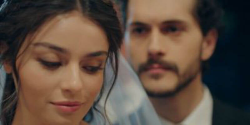 Firuze İle Ayaz El Ele