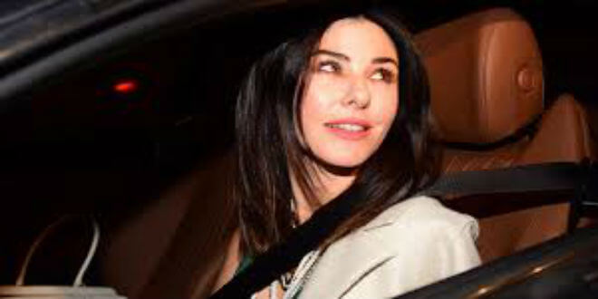 Defne Samyeli’den Mesaj...