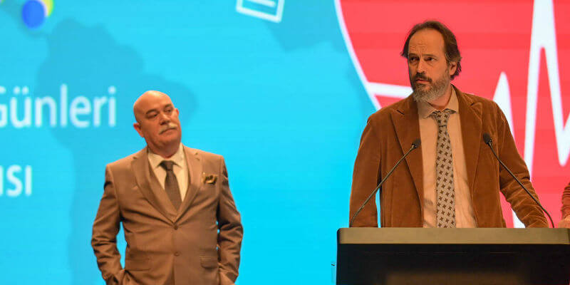 Vahap Hırslarının Kurbanı Oluyor