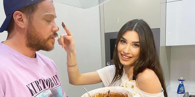 Sinan Akçıl'dan Sermiyan Midyat'a Gönderme!