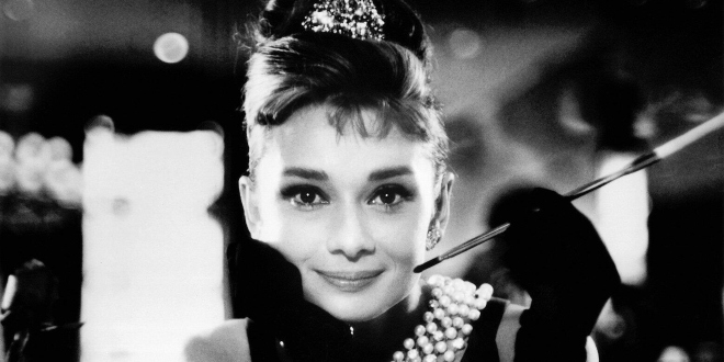 Ünlü Şarkıcı Audrey Hepburn'e Benzetildi!