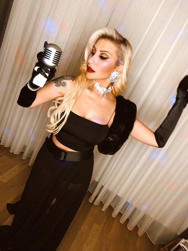 İrem Derici Ajda Pekkan