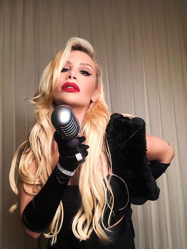 İrem Derici Ajda Pekkan