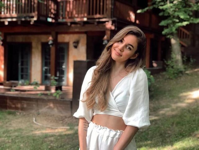 Berfu Yenenler ve Eser Yenenler Ev Arayışını Bitirdi!