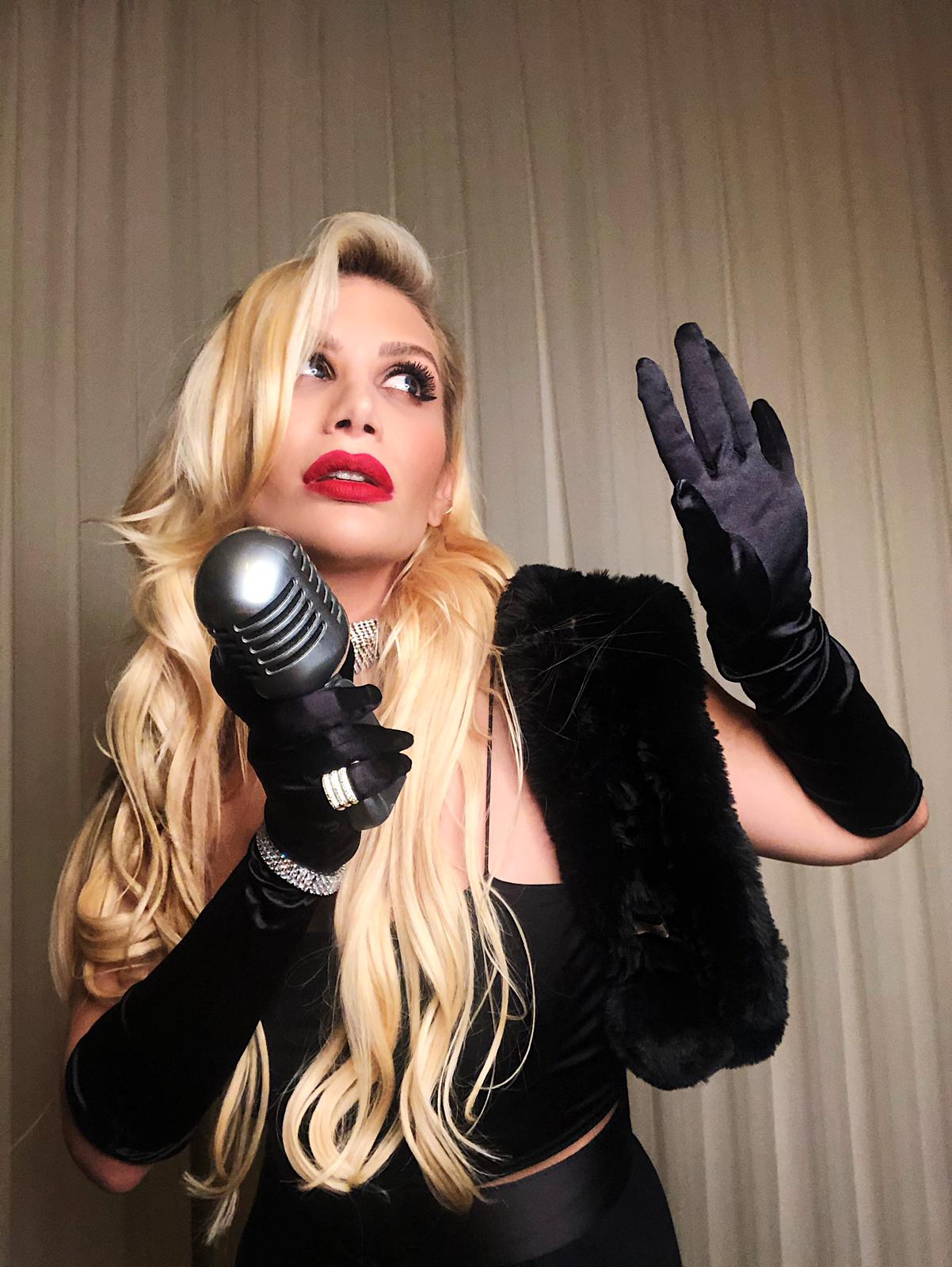 İrem Derici Ajda Pekkan