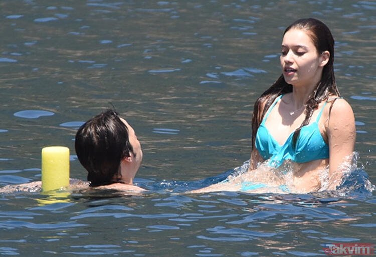 Afra Saraçoğlu İle Mert Yazıcıoğlu'nun Sarmaş Dolaş Halleri