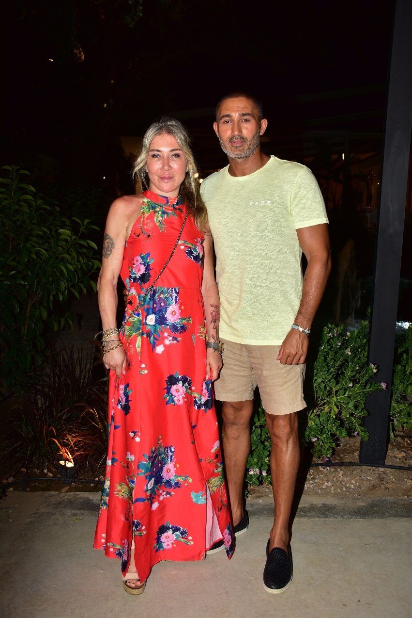 Aslı Hünel Ve Savaş Yurtsever Sürpriz Doğumgünü 