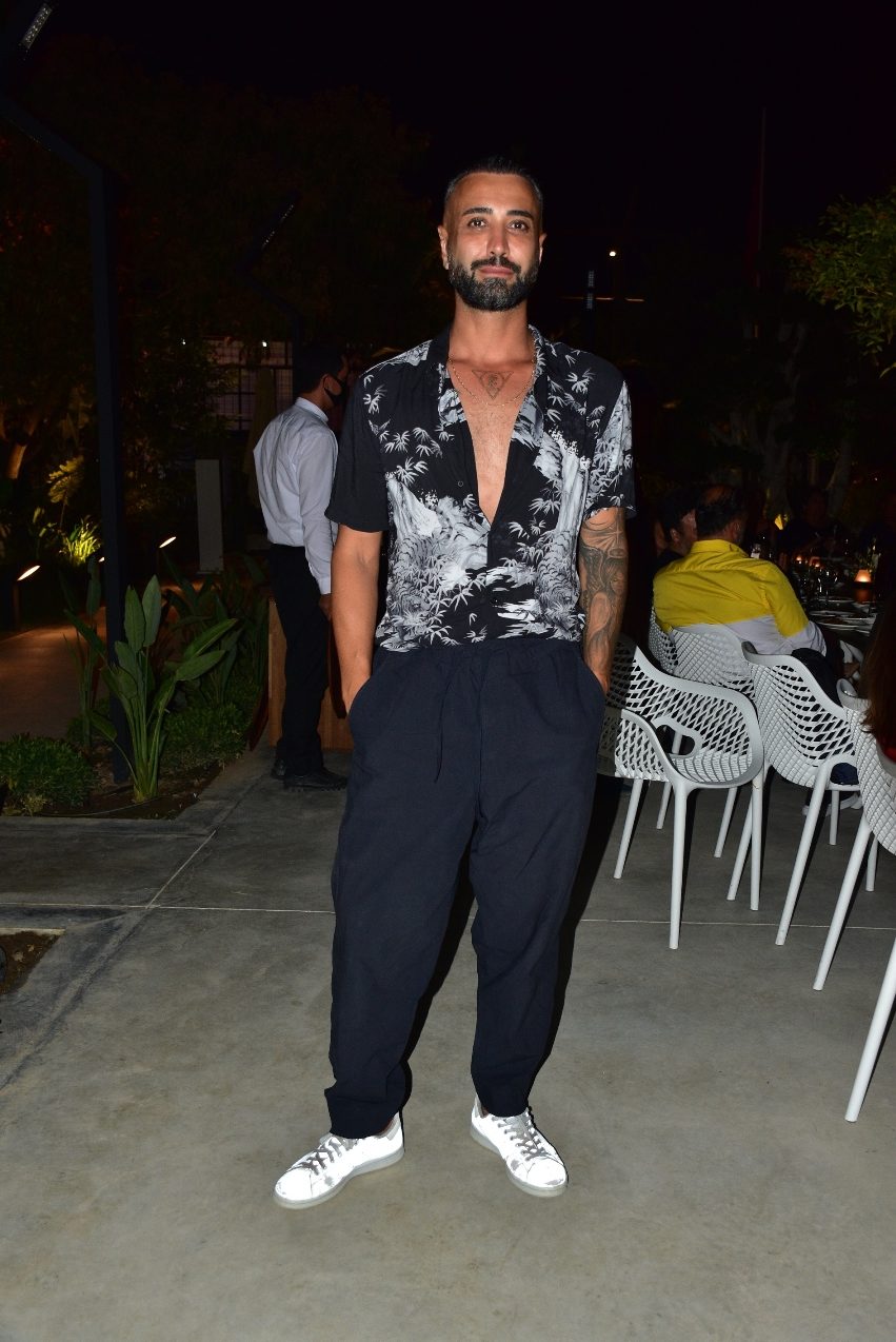 Aslı Hünel Ve Savaş Yurtsever Sürpriz Doğumgünü 