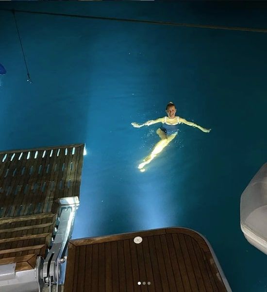 Pınar Altuğ gece denize girdiği anları