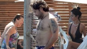 Ozan Doğulu, Sevgilisiyle Tatilde Objektiflere Yansıdı!