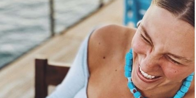 Serenay Sarıkaya Medyayı Salladı