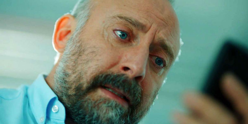 İrfan Eda'dan Beklediği Cevabı Alamayınca Yıkılıyor