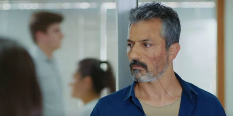 Nazım Yalanıyla Boğuşmak Zorunda Kalıyor