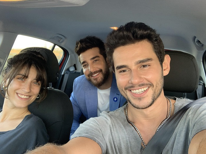 Cem Belevi, Enis Arıkan Ve Hazal Kaya