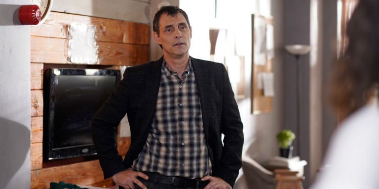 Erdal Beşikçioğlu Kimsesizler Dizisiyle Ekranlara Dönüyor! Dizinin İlk Tanıtımı Yayınlandı!