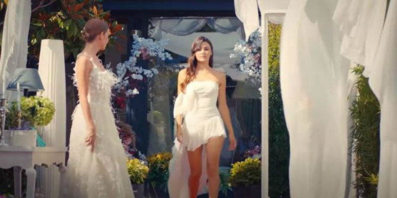 Eda Selin'e Serkan'la Evleneceklerini Söylüyor