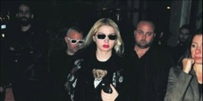 Aleyna Tilki Sigara İçerken Görüntülendi