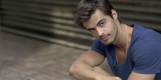 Berk Atan'ın ailesi İzmir'de depreme yakalandı