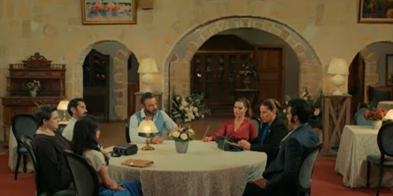 Hünkar Herkesi Toplayıp Pişmanlığını Anlatıyor