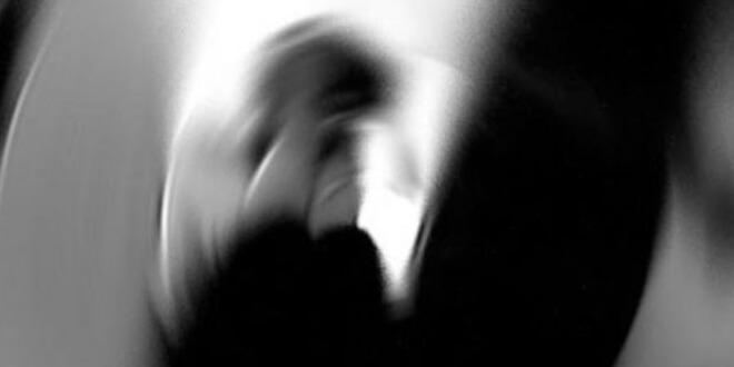 Arkadaşım Arabada Tecavüz Etmeye Kalkıştı