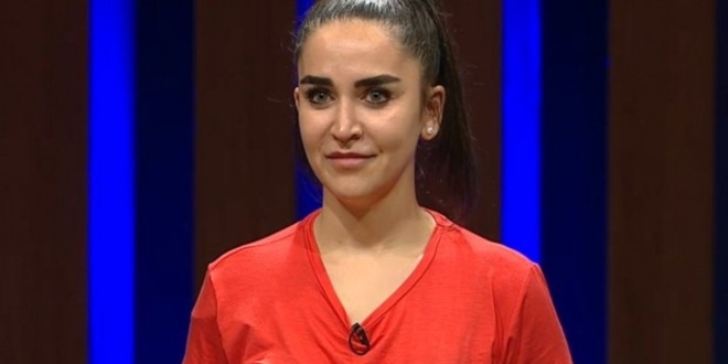 Duygu Acarsoy Kimdir?