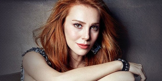 Elçin Sangu 