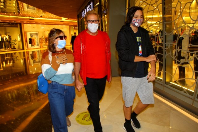 Cem Özer'in Alice Saadeti