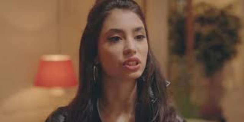 Melek Doktor Hanımla Görüşmeye Gidiyor