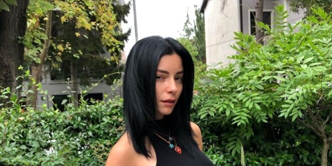 Merve Boluğur Çamaşırsız