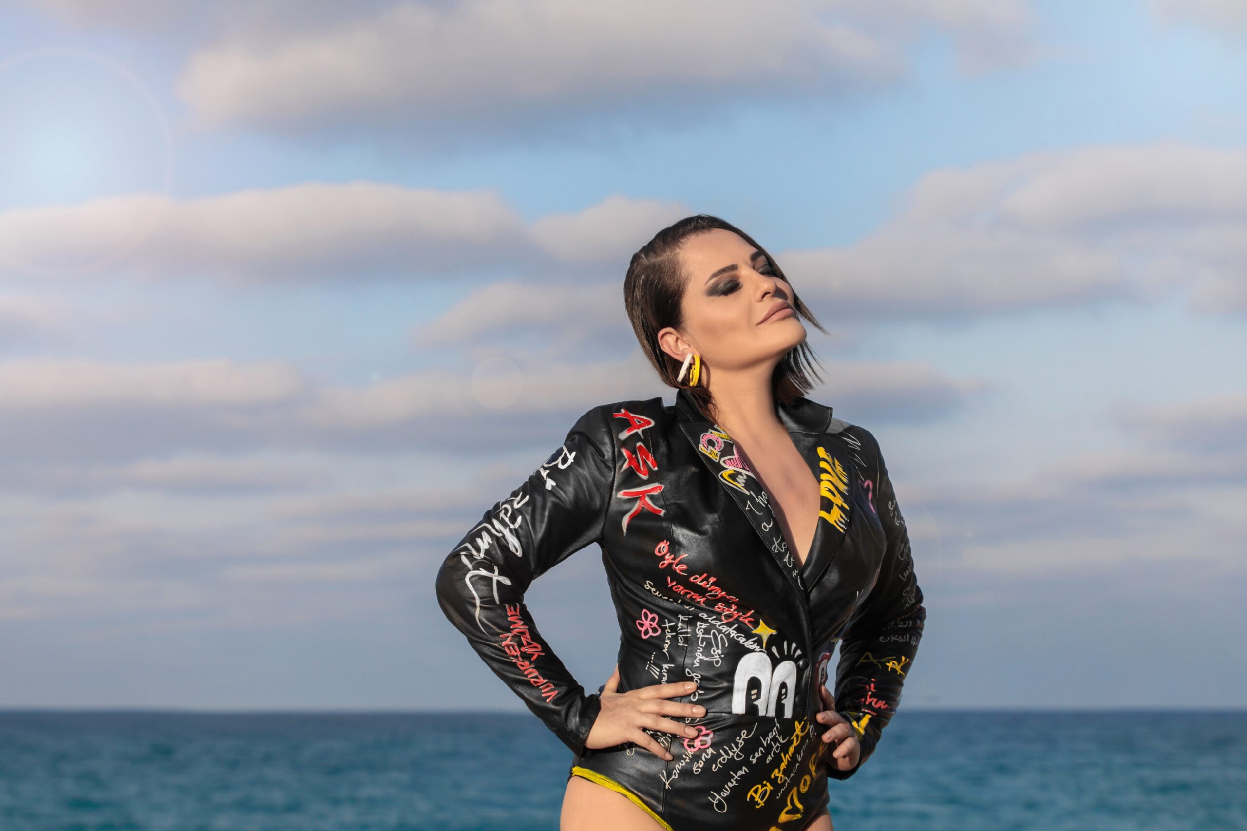 Reyhan Karaca'nın Şarkısının Sözleri Yazan Mayosu