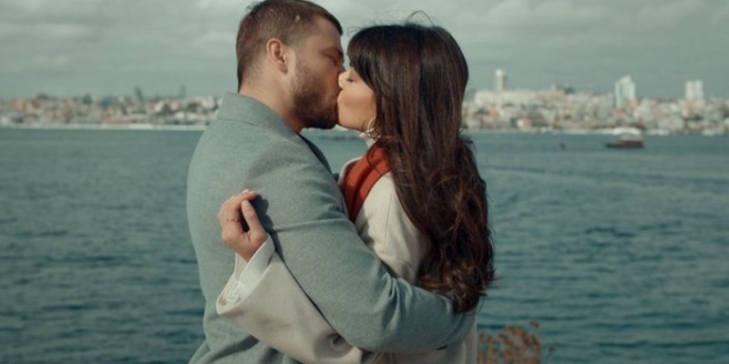 Halide Ali Rıza'ya Aşık Olduğunu İtiraf Ediyor