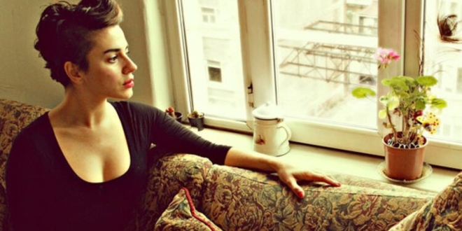 Ceylan Ertem Koronavirüse Yakalandı