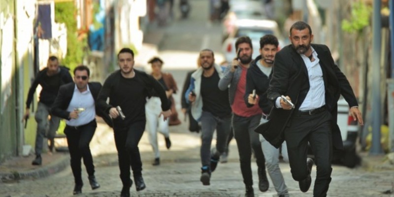 Namık'ın Adamları Çukur'u Talan Ediyor