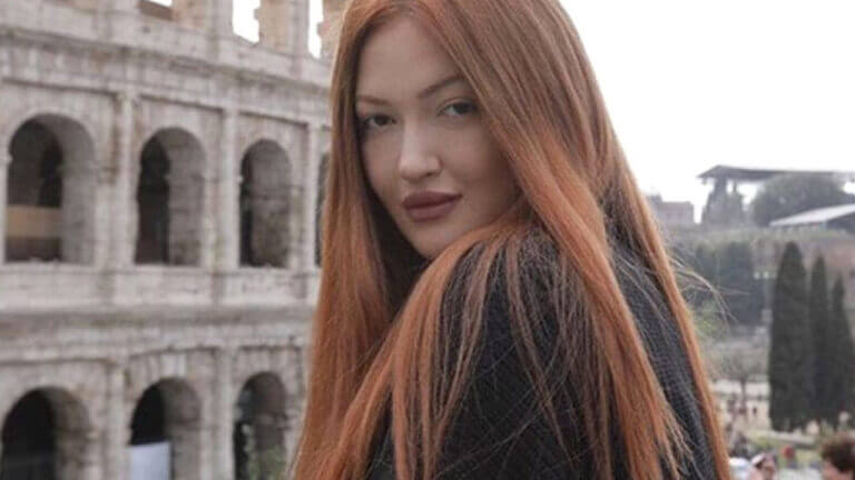 danla bilic izmir’deki depremde evsiz kalan hayvanlara sahip çıktı!…