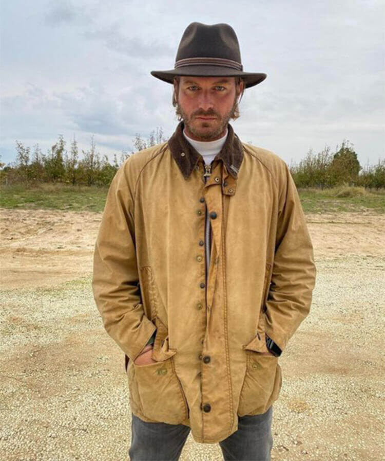 Kıvanç Tatlıtuğ'un Kovboy Tarzındaki O Fotoğrafları.