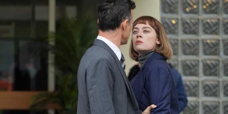 Çelebi Cemre'yi Yine Köşeye Sıkıştırıyor