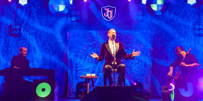 JoJo Cem Adrian Konseri