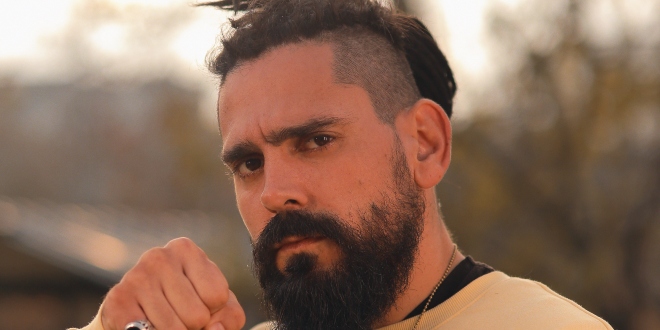 Mirac Listelerin Başında