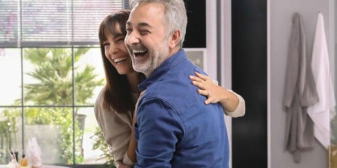 Arzum Onan ve Mehmet Aslantuğ'nun Fotoğrafı Beğeni Yağmuruna Tutuldu