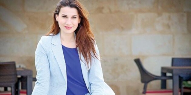 Açelya Öztürk Kimdir?