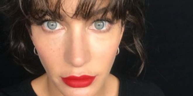 Berrak Tüzünataç 'ın Olay Olan Çıplak Pozları