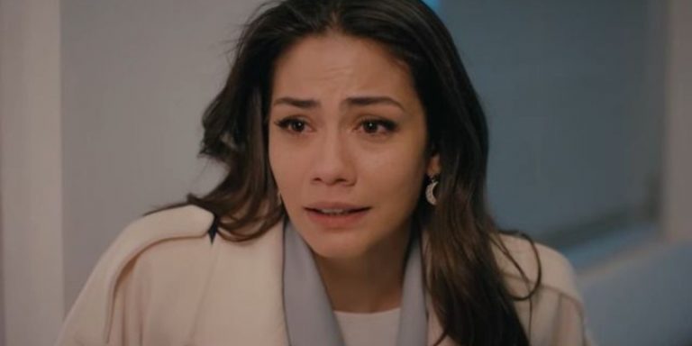 Doğduğun Ev Kaderindir 28. Bölüm 1. Fragmanı Yayında! Zeynep Kapıda Kalan Mehdi’nin Ailesini Eve Getiriyor!