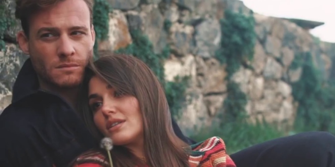 Kerem Bursin Hande Erçel'e Yorumuyla Gözleri Üzerine Çekti!