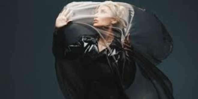 Yeni Yılın İlk Şarkısı İrem'den