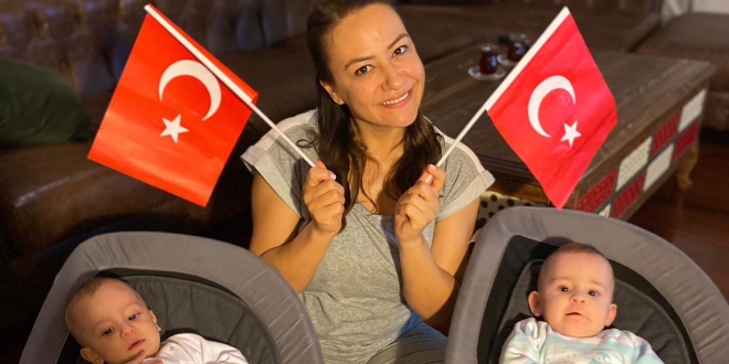 Ezgi Sertel: 'Beni En İyi İkiz Anneleri Anlar'