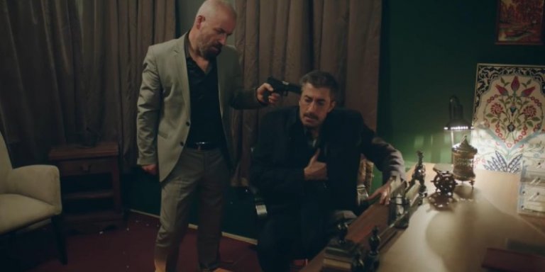 Kırmızı Oda 25. Bölüm Fragmanı Yayınlandı Mı? Düşmanı Sadi’nin Panik Atak Geçirmesini Fırsat Biliyor!